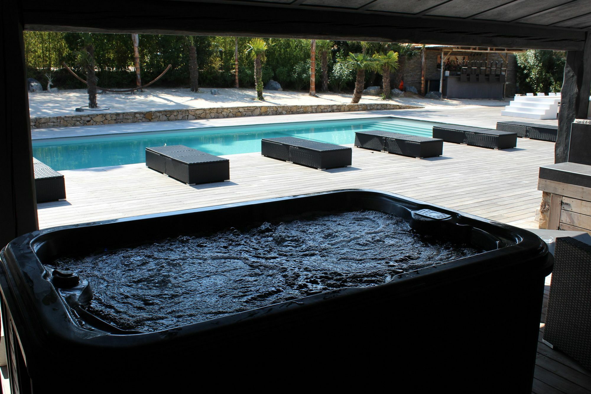King Suite Pool View