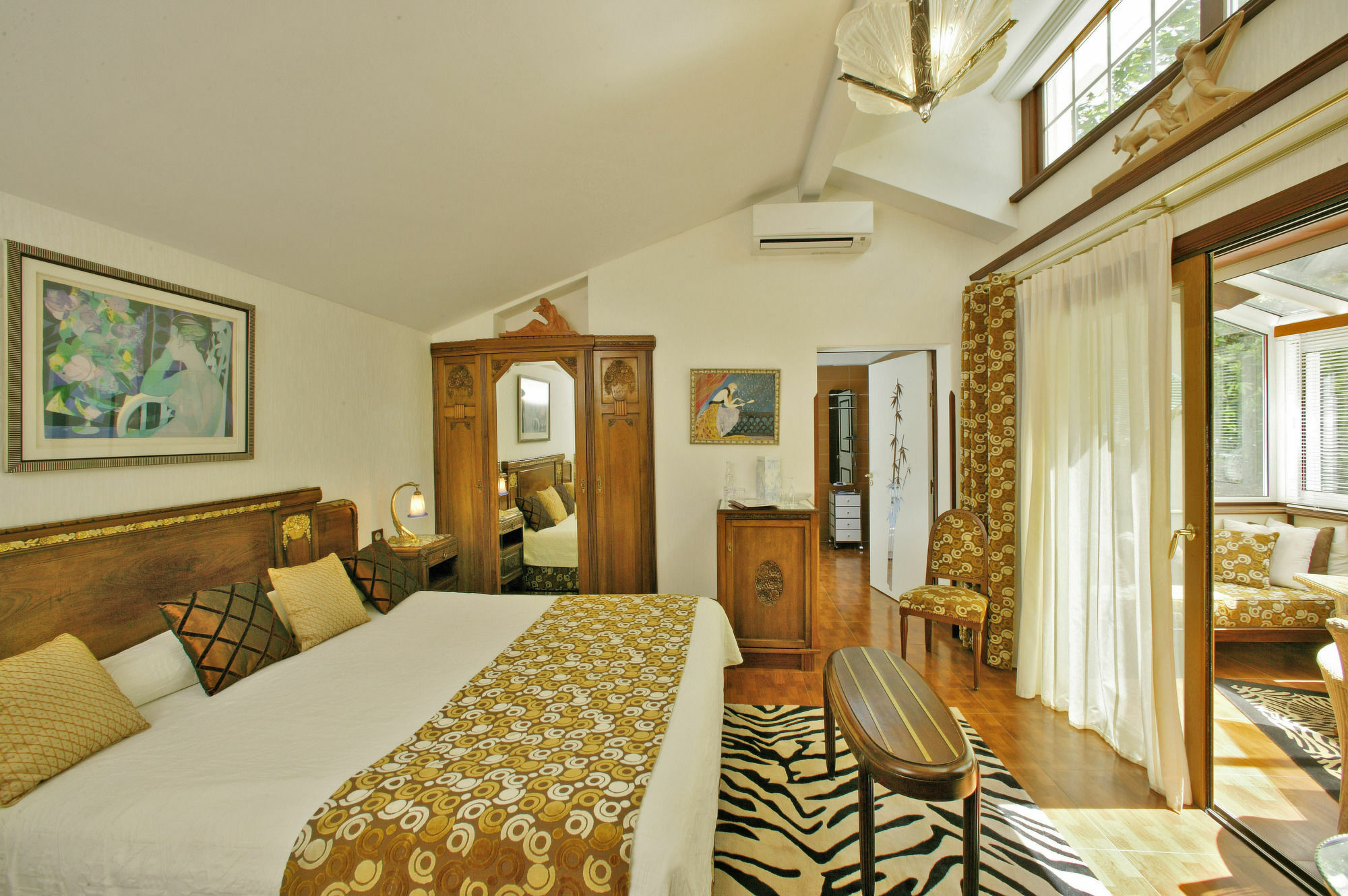 Superior Double Room Garden Cottage