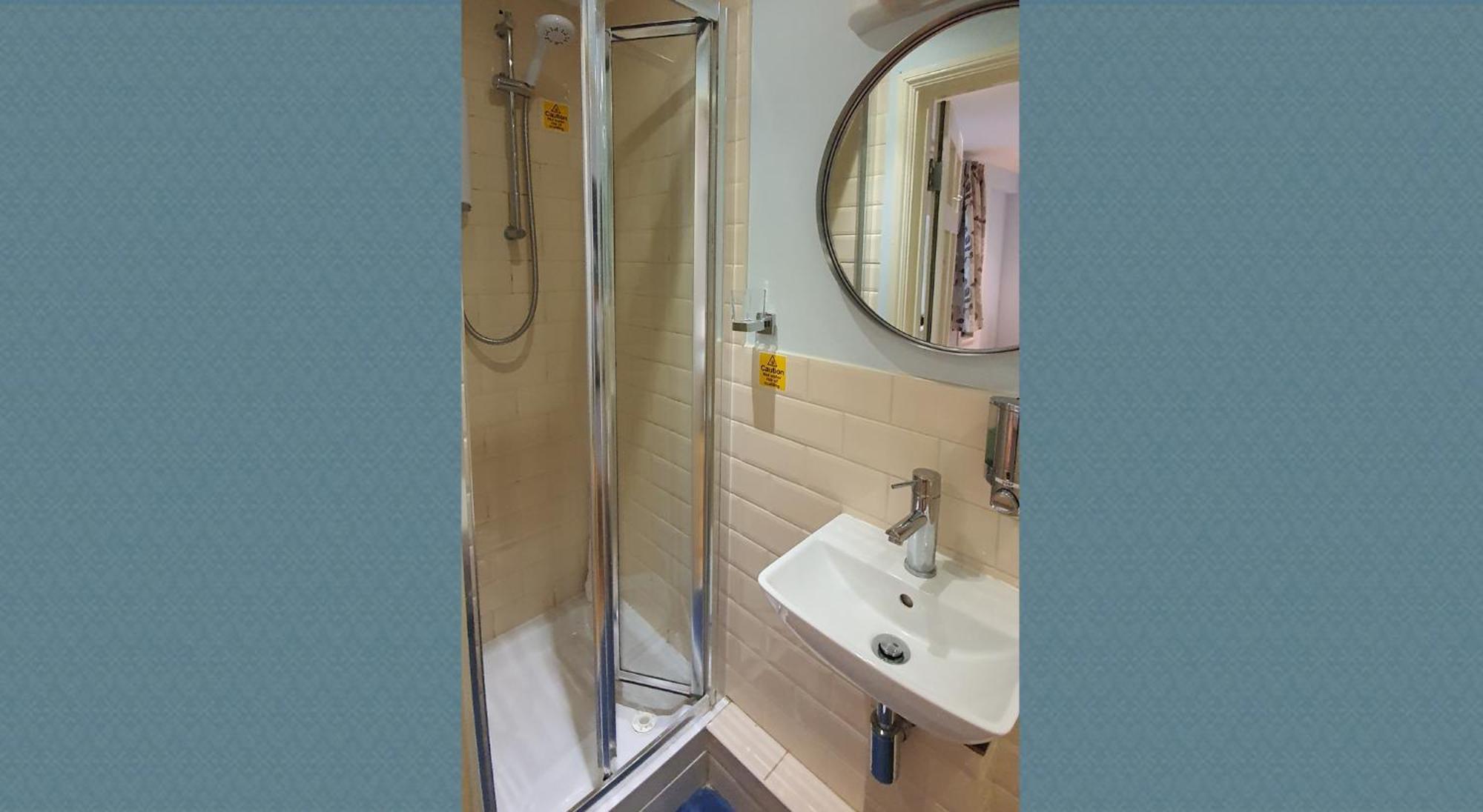 Double Room Private Bathroom,1179142150:JPEG
