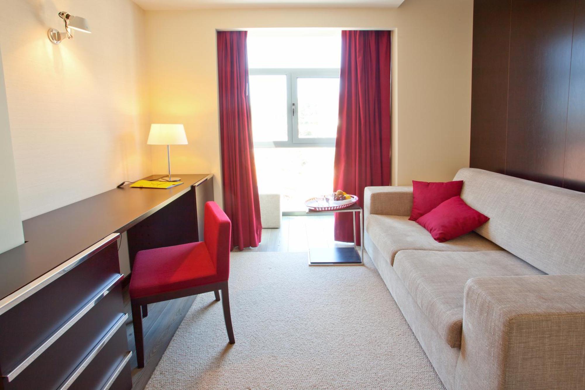 Suite North