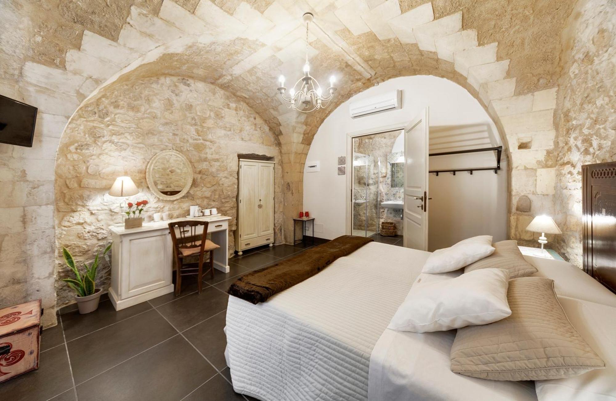 Economy Double or Twin Room