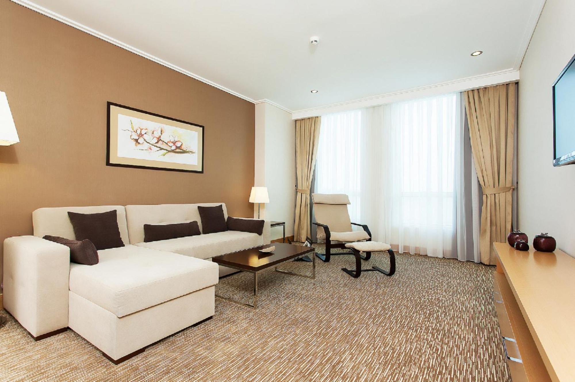 One-Bedroom Apartment City View