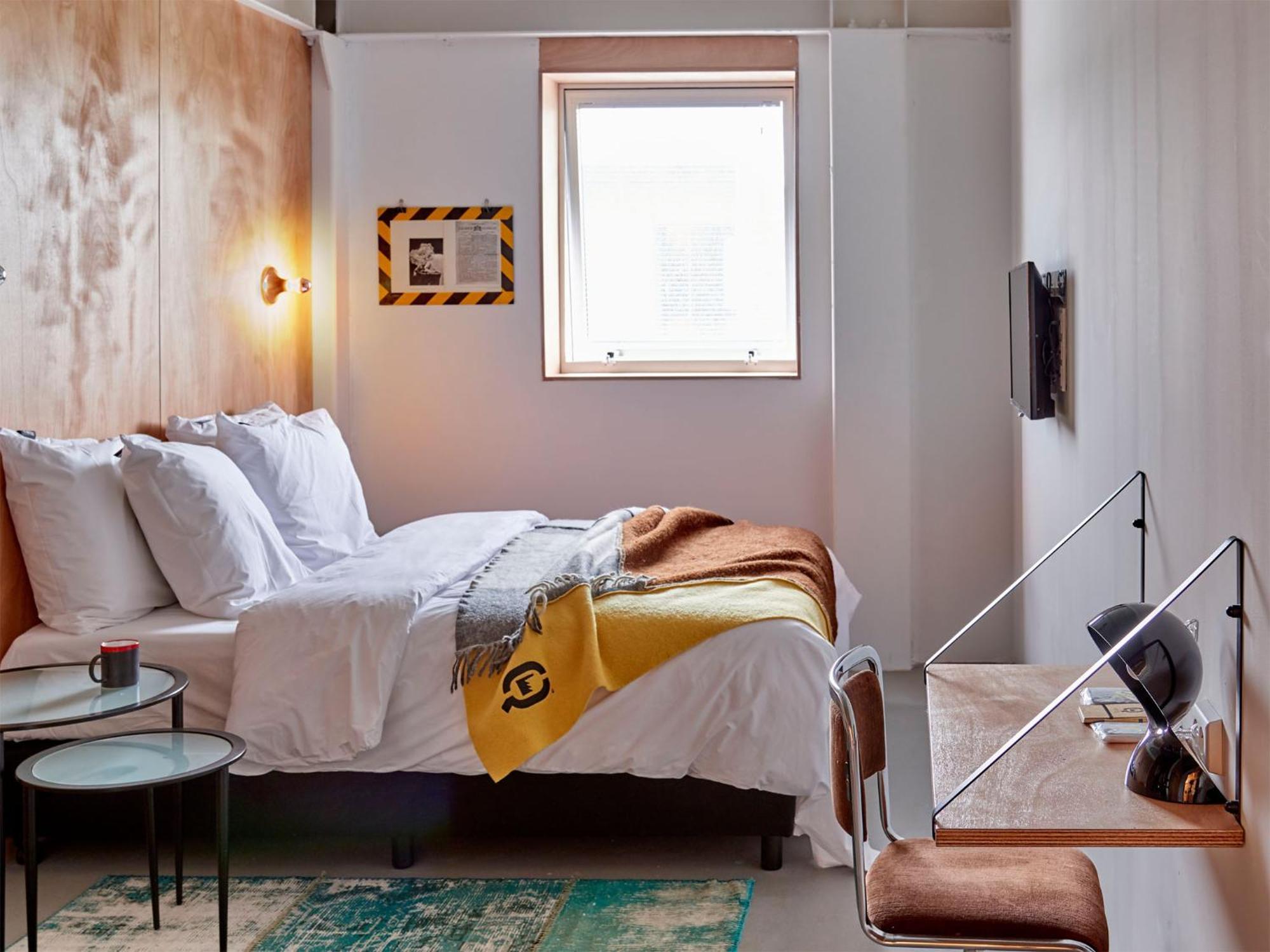 Double Room Bath