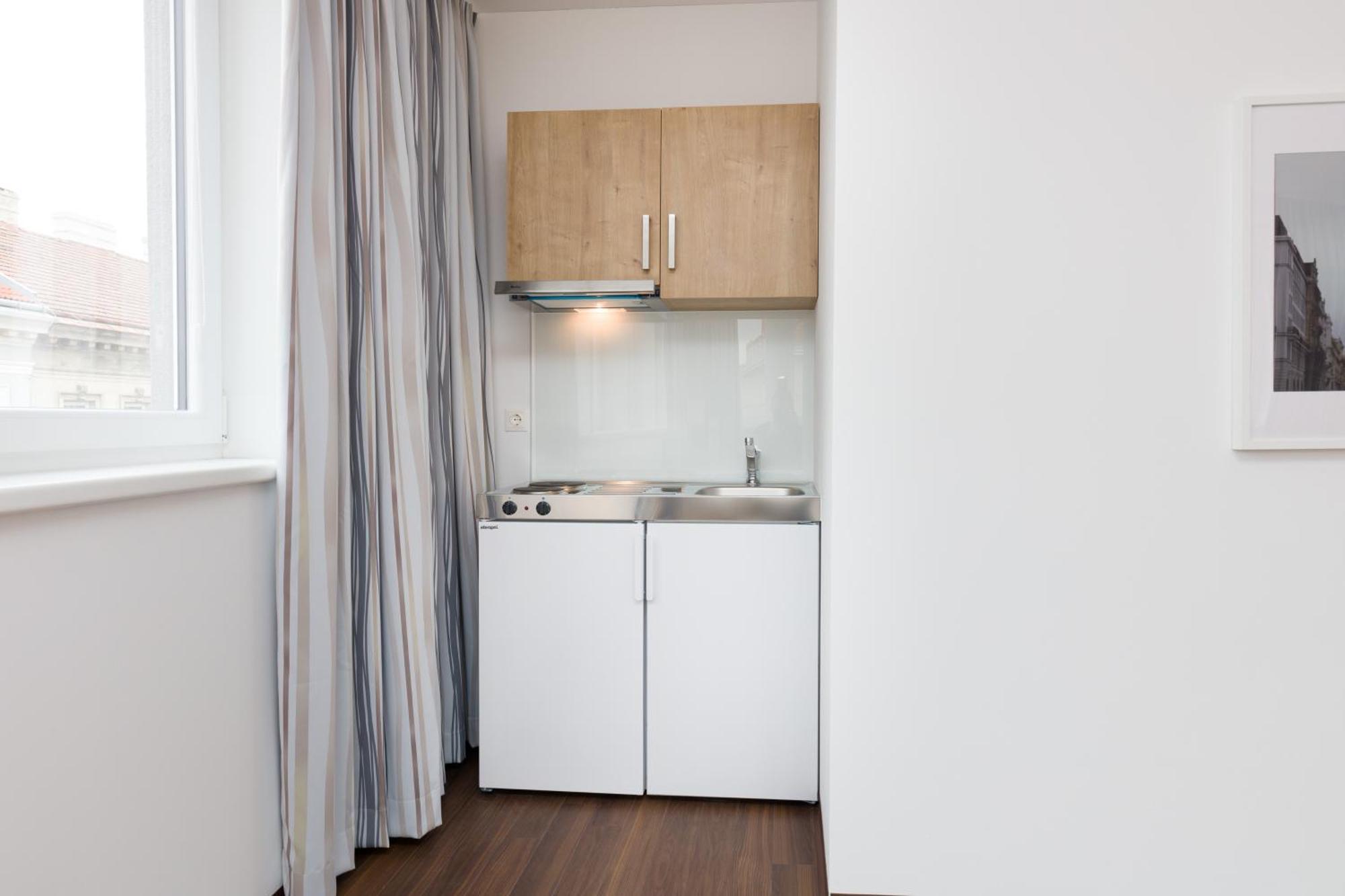 Double Room Double Bed Kitchenette