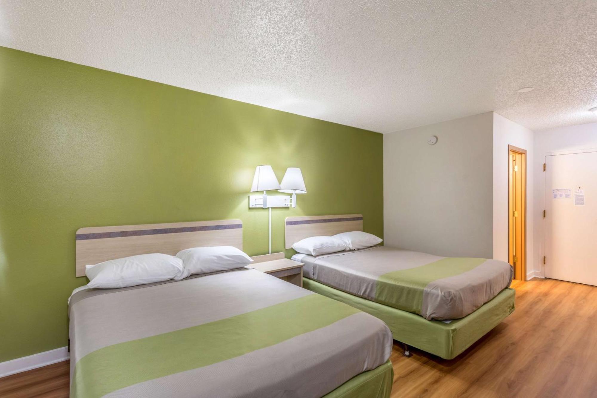 Queen Room Two Queen Beds Non-Smoking