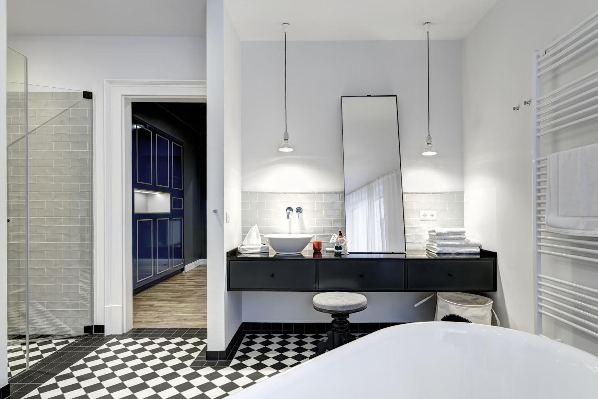 Studio Apartment 2A