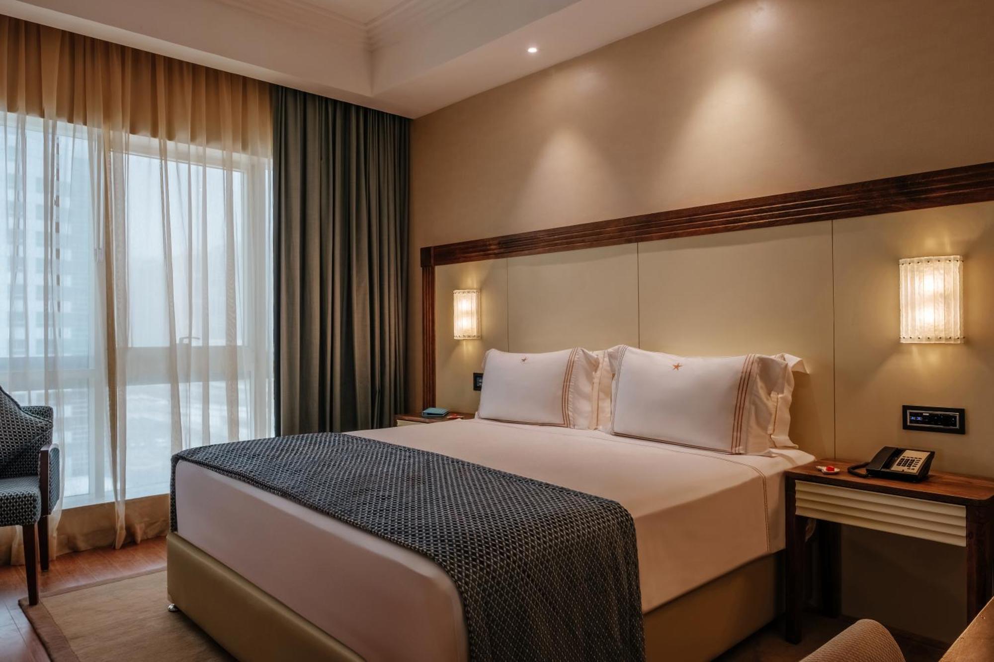 Deluxe King Room Marina View Early check 11am & late check-out at 4pm on food & beverage valid until 31 August 2026 only,1219566157:JPEG