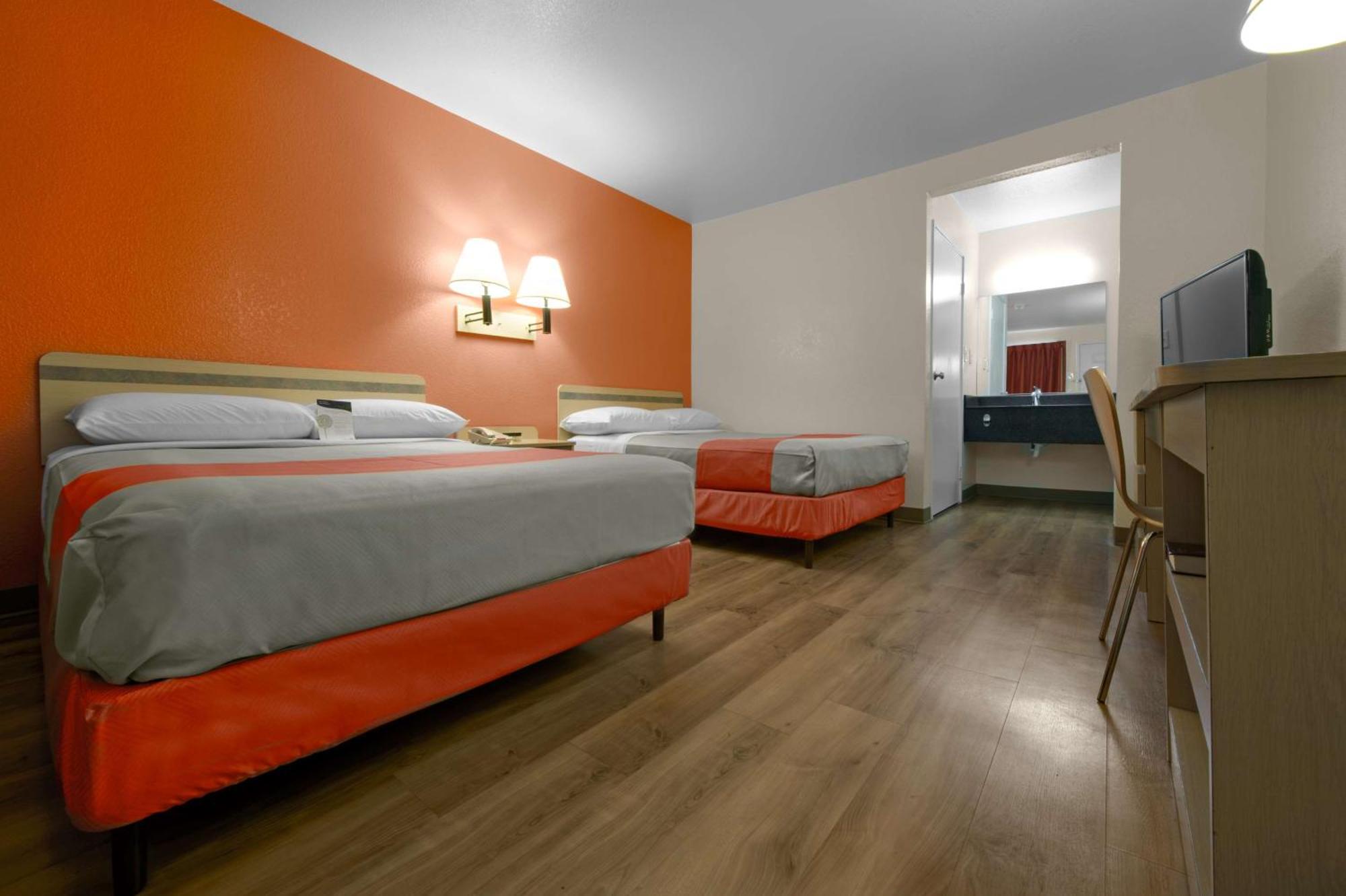 Queen Room Two Queen Beds