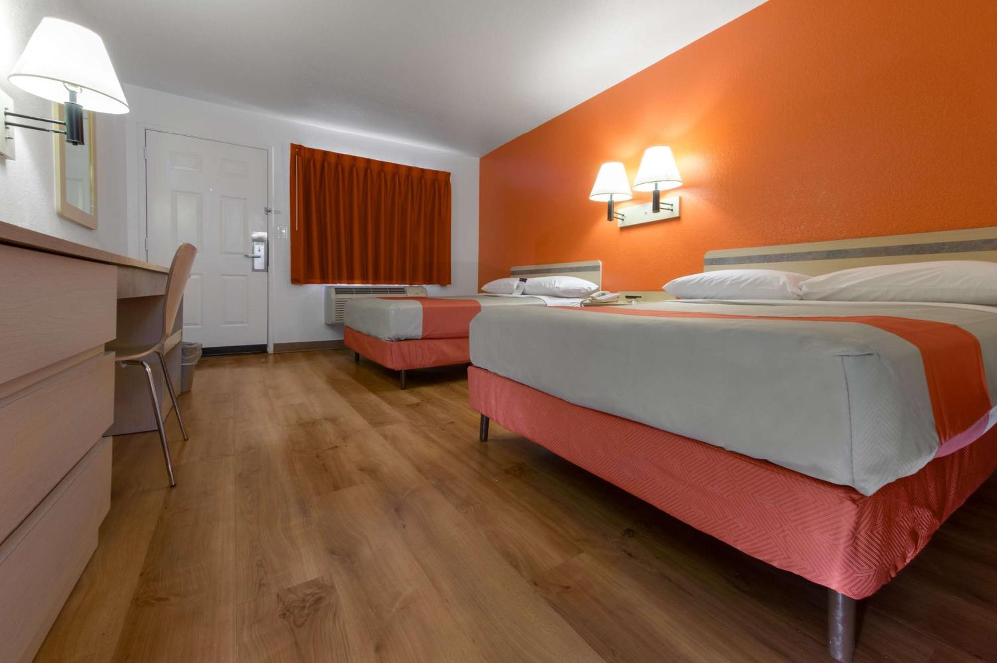 Queen Room Two Queen Beds