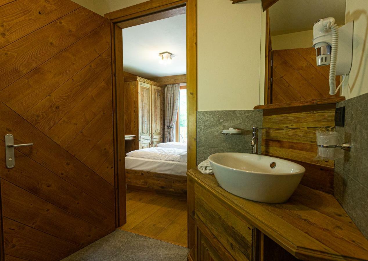 Deluxe Double or Twin Room Balcony