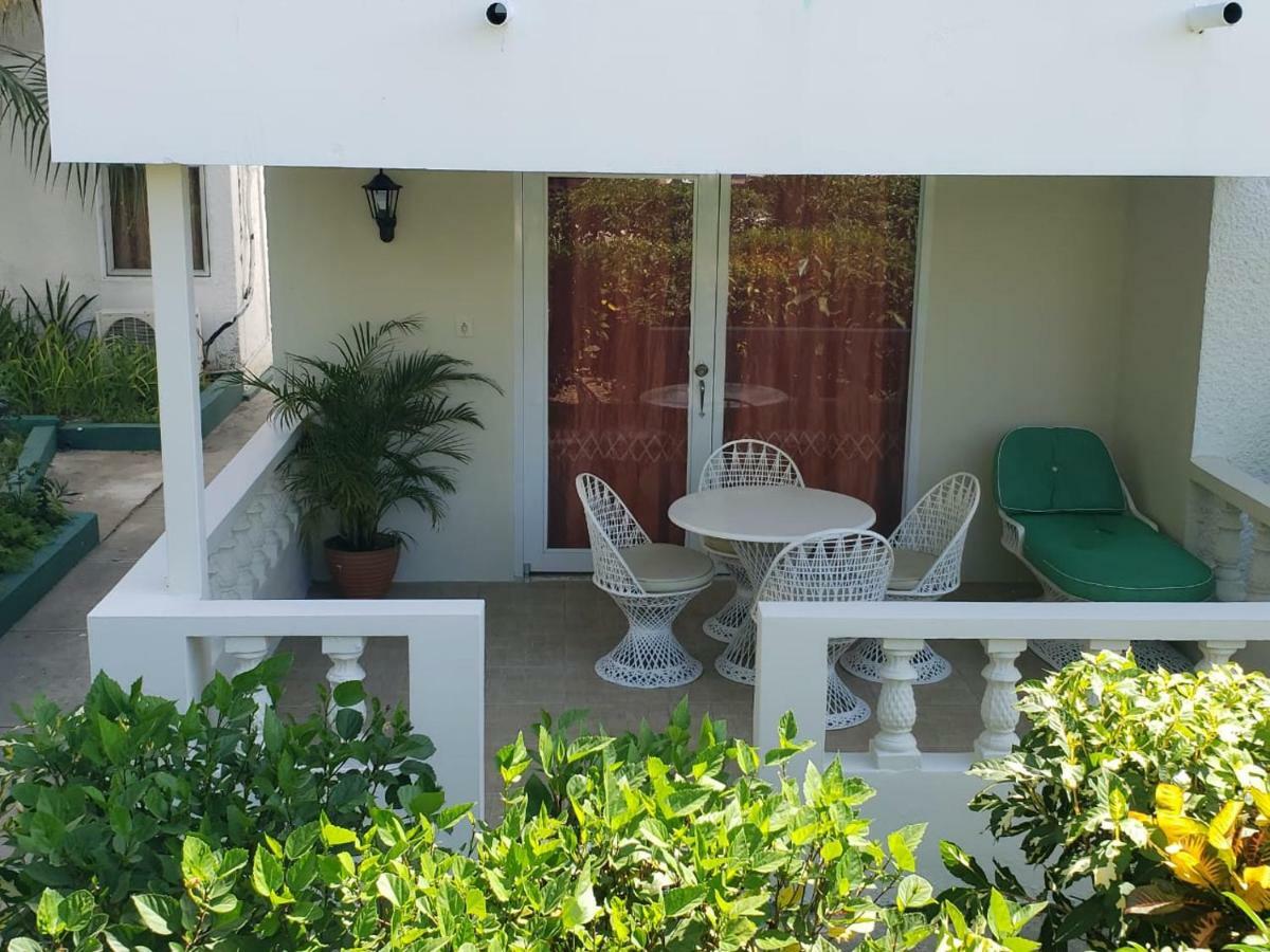 Studio Balcony