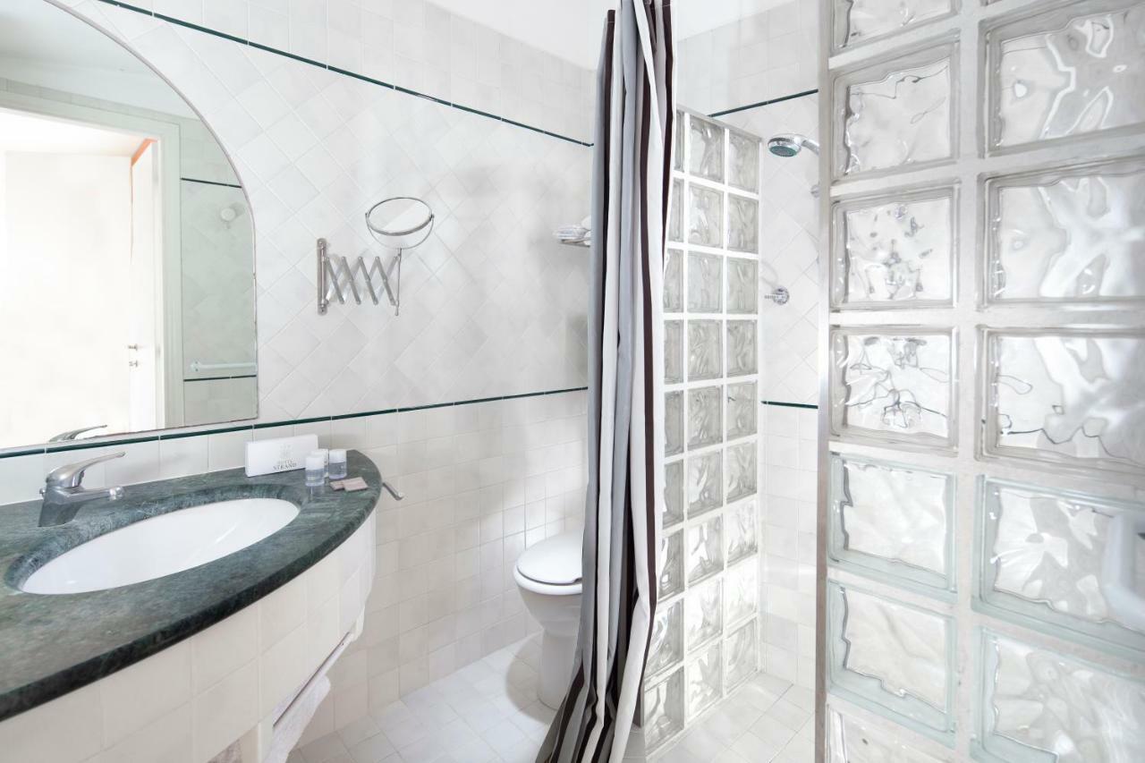 Double or Twin Room Sea View