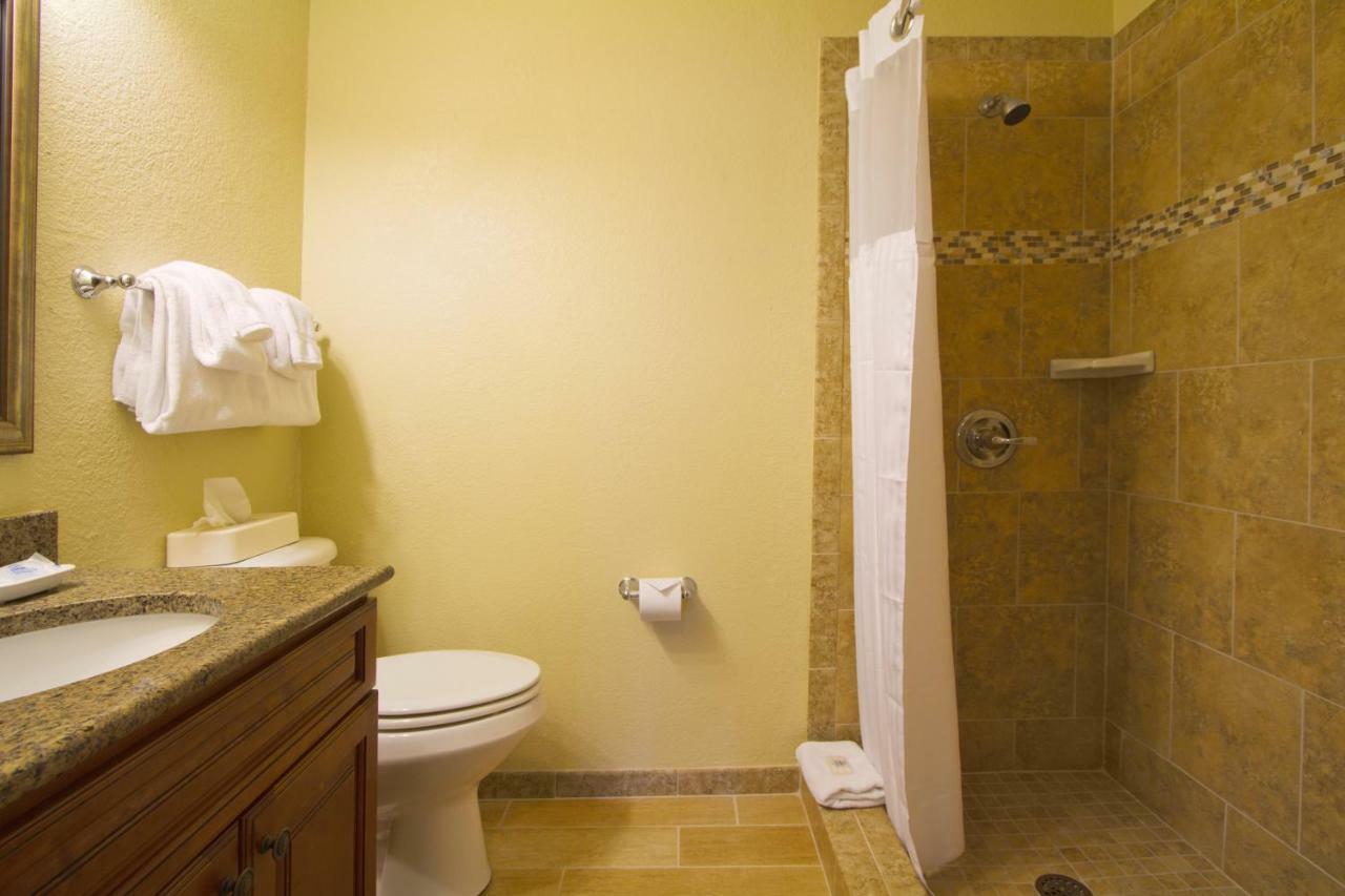 Two-Bedroom Suite