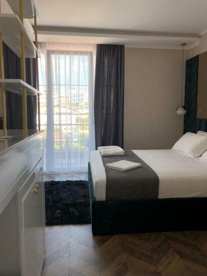 Suite mit Kingsize-Bett mit Whirlpool