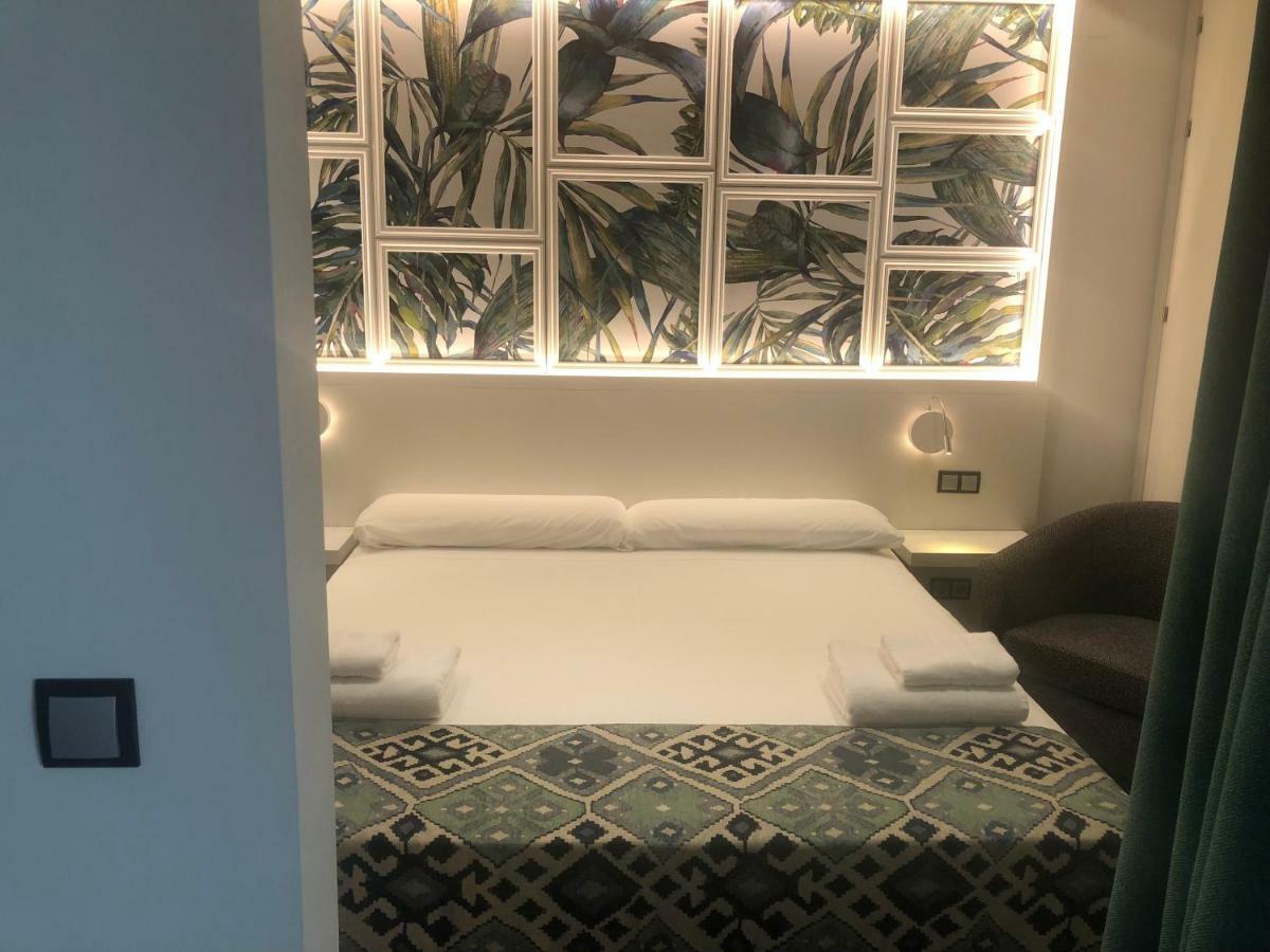Deluxe Double Room Side Sea View