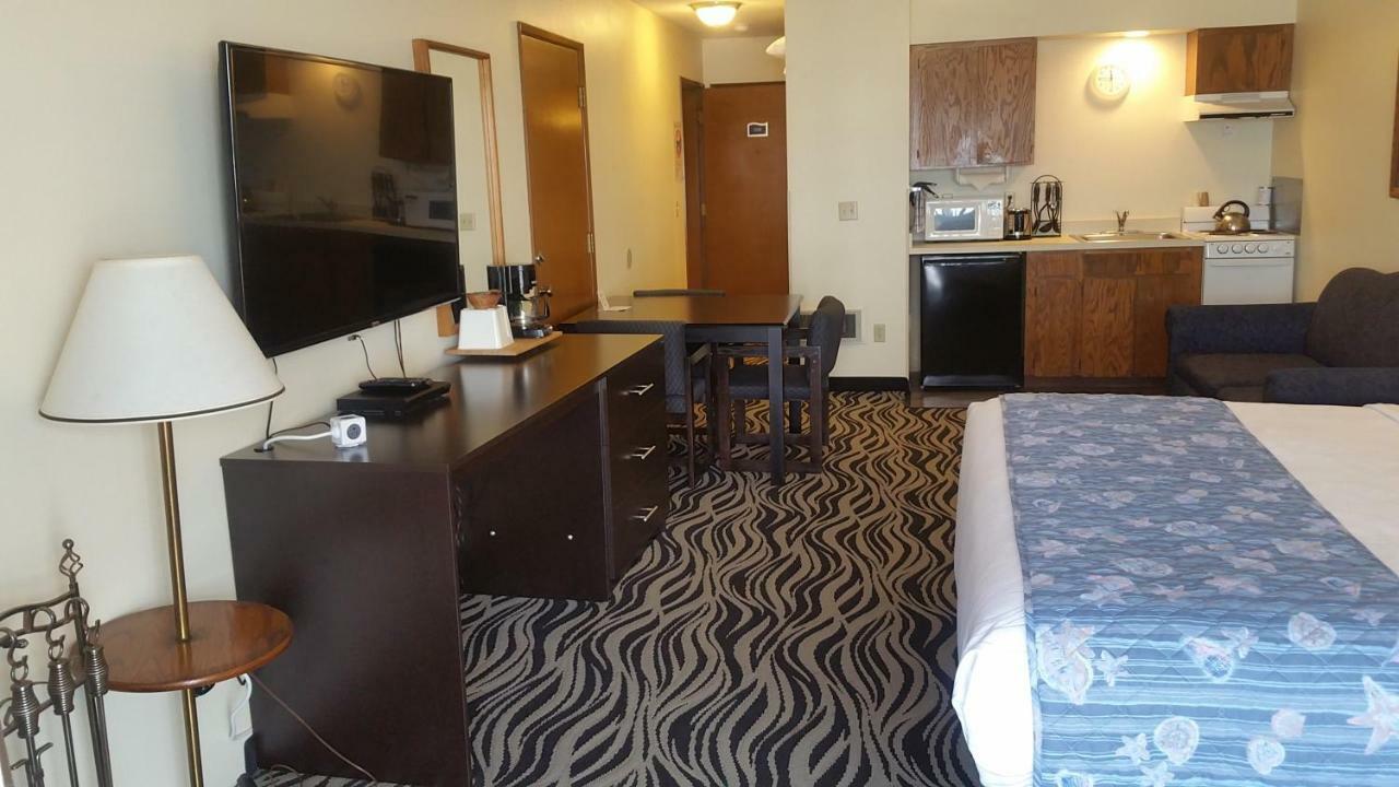 Queen Room Ocean Front