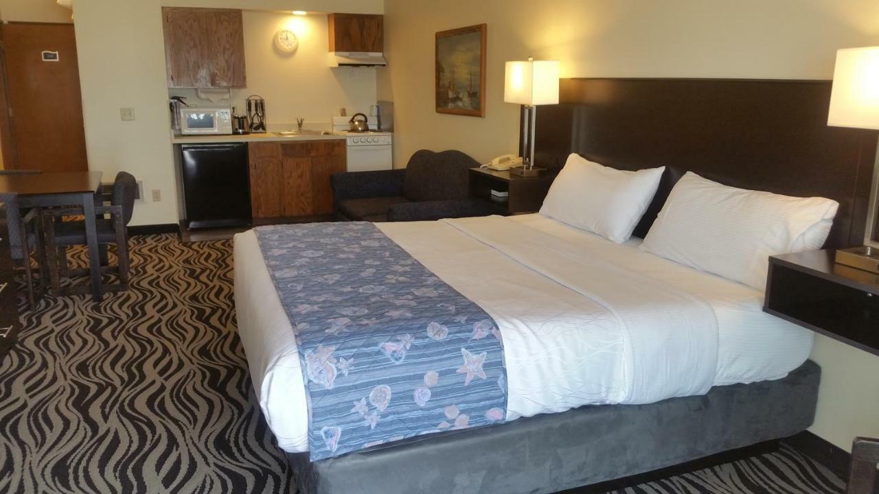 Queen Room Ocean Front
