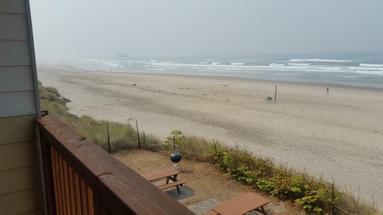 Queen Room Ocean Front