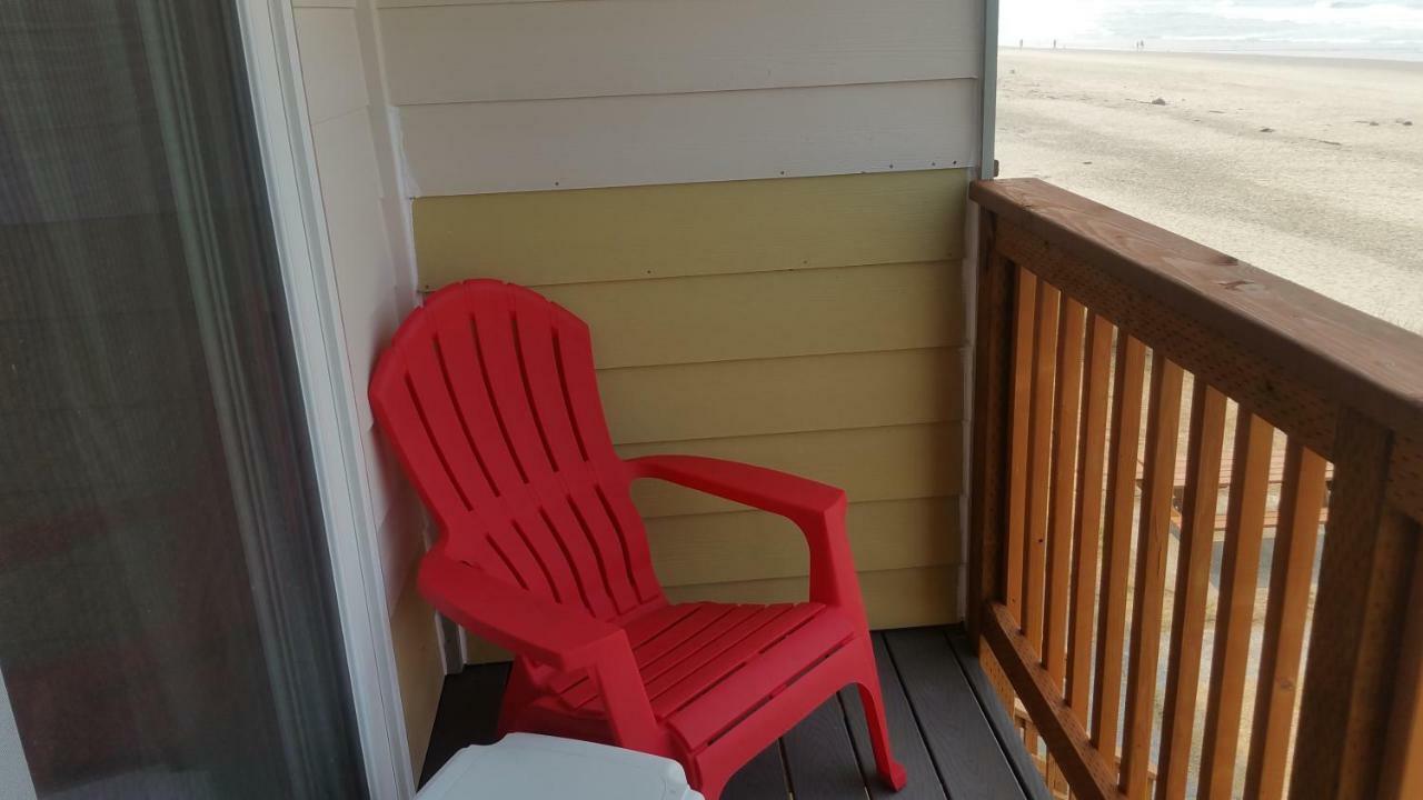 Queen Room Ocean Front