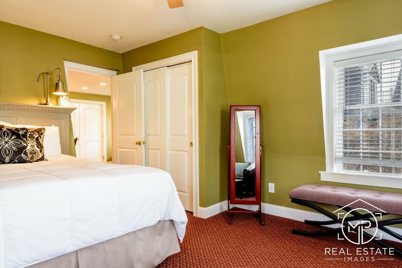 Zimmer 10 - Suite Eve - Suite mit 1 Schlafzimmer: 1 Kingsize-Bett und 1 Queensize-Ausziehcouch