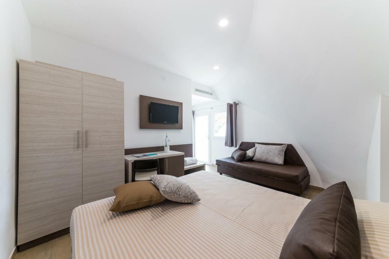 Standard Double Room,831714548:JPEG