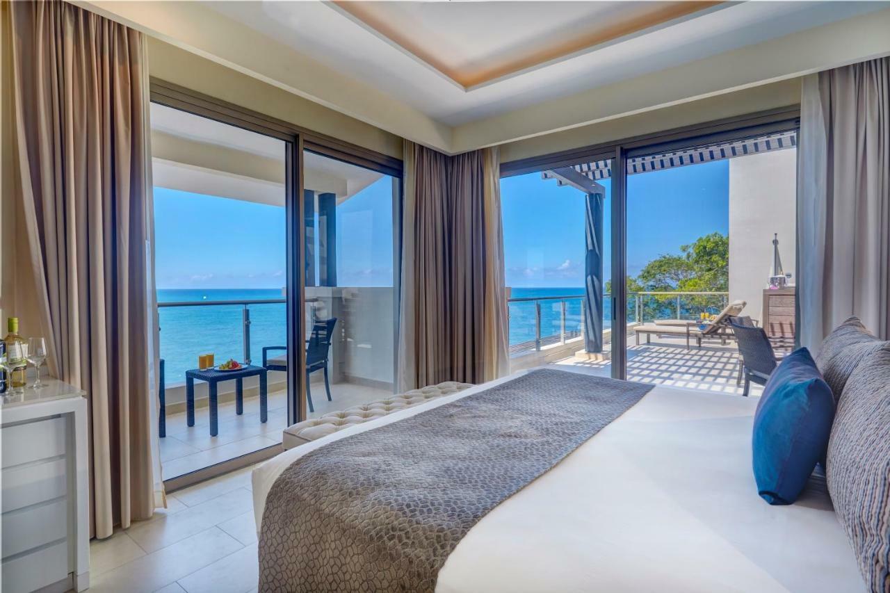 Luxury Penthouse One Bedroom Suite Ocean View Terrace Jacuzzi