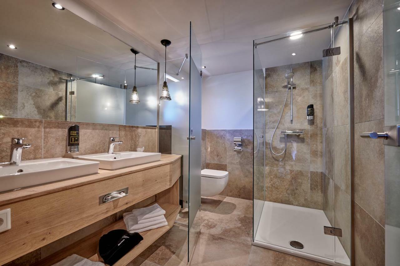 Doppelzimmer mit Poolblick