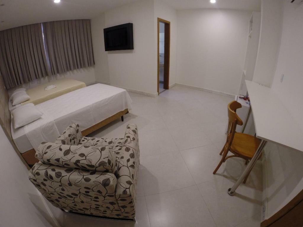 Quarto Superior com Cama de Casal ou 2 de Solteiro e Vista da Cidade