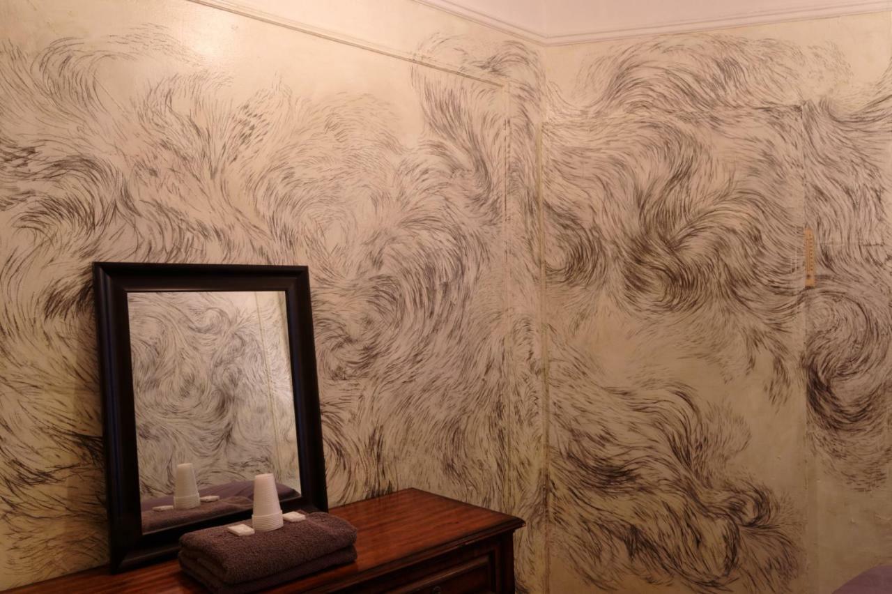 Double Room,834167579:JPEG