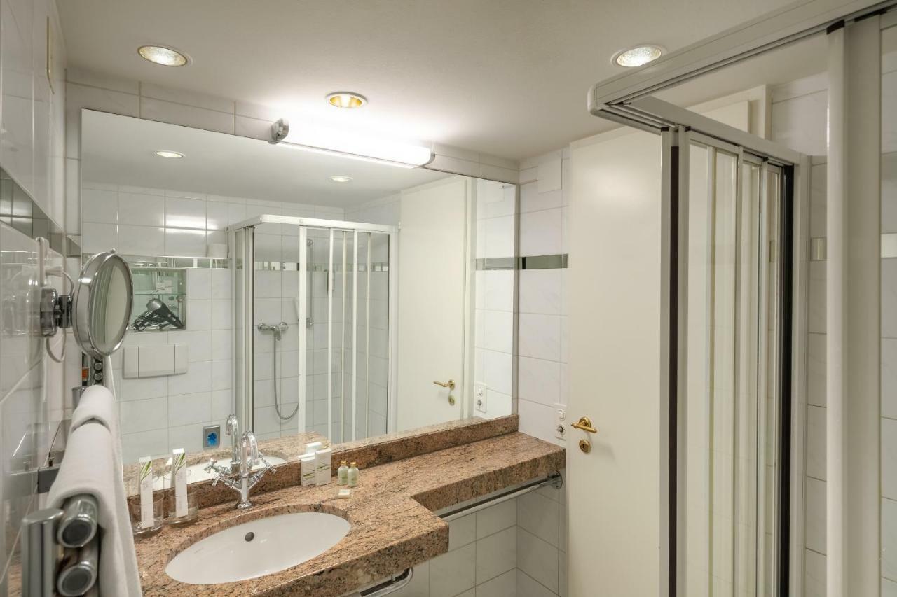 Double Room Shower