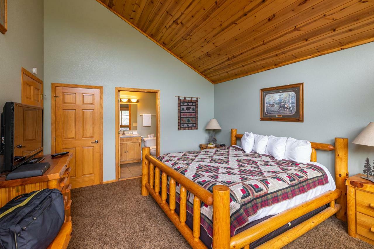 Executive Lodge