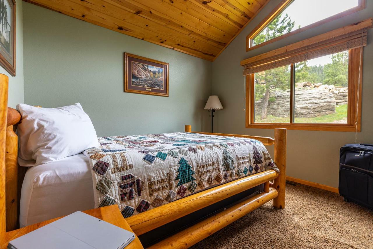 Executive Lodge