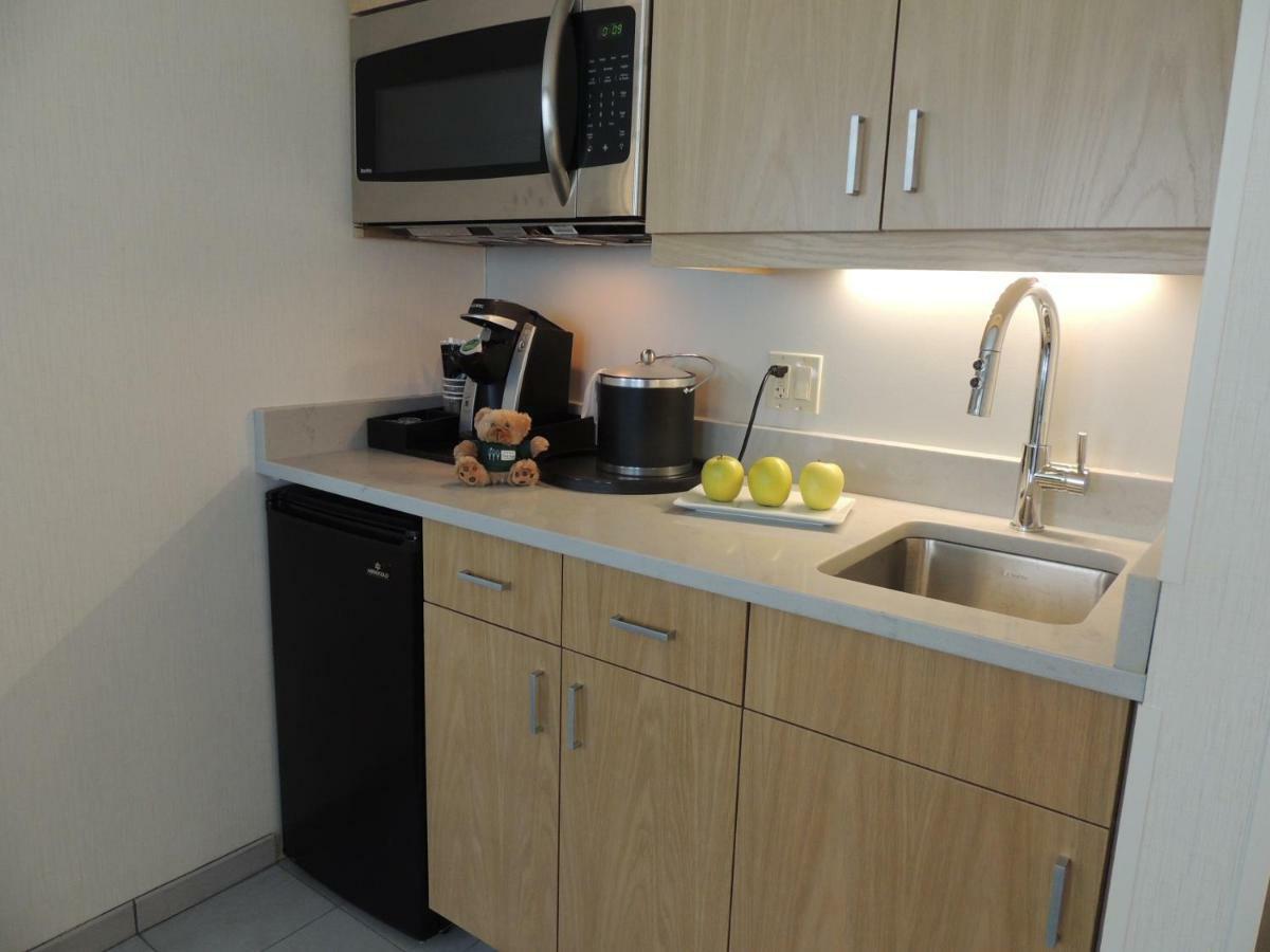 Junior Suite with King Bed,835512143:JPEG