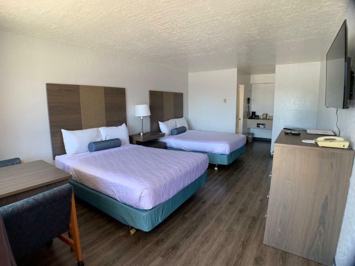 Queen Room Two Queen Beds