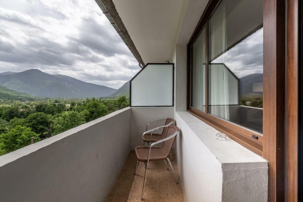 Superior Double or Twin Room Balcony mountain view