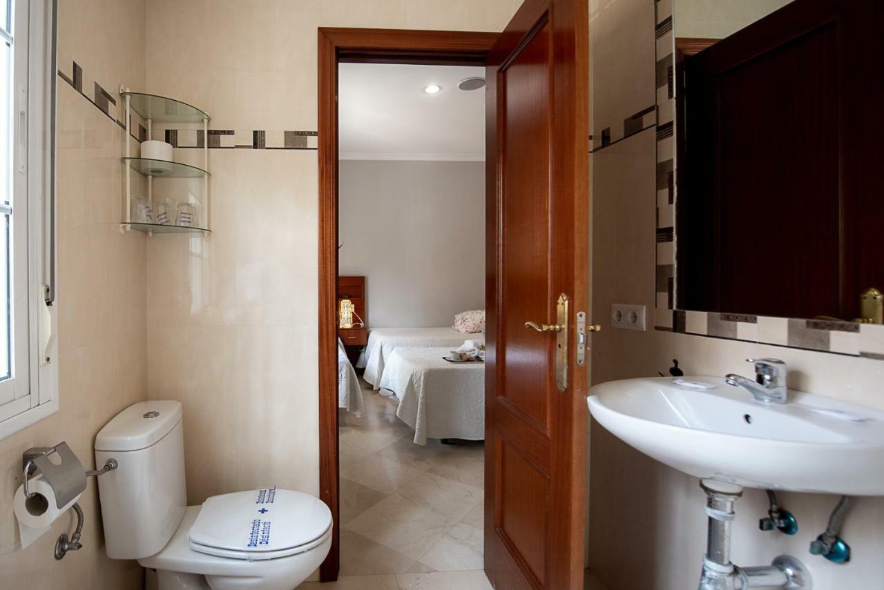 Triple Room Private Bathroom