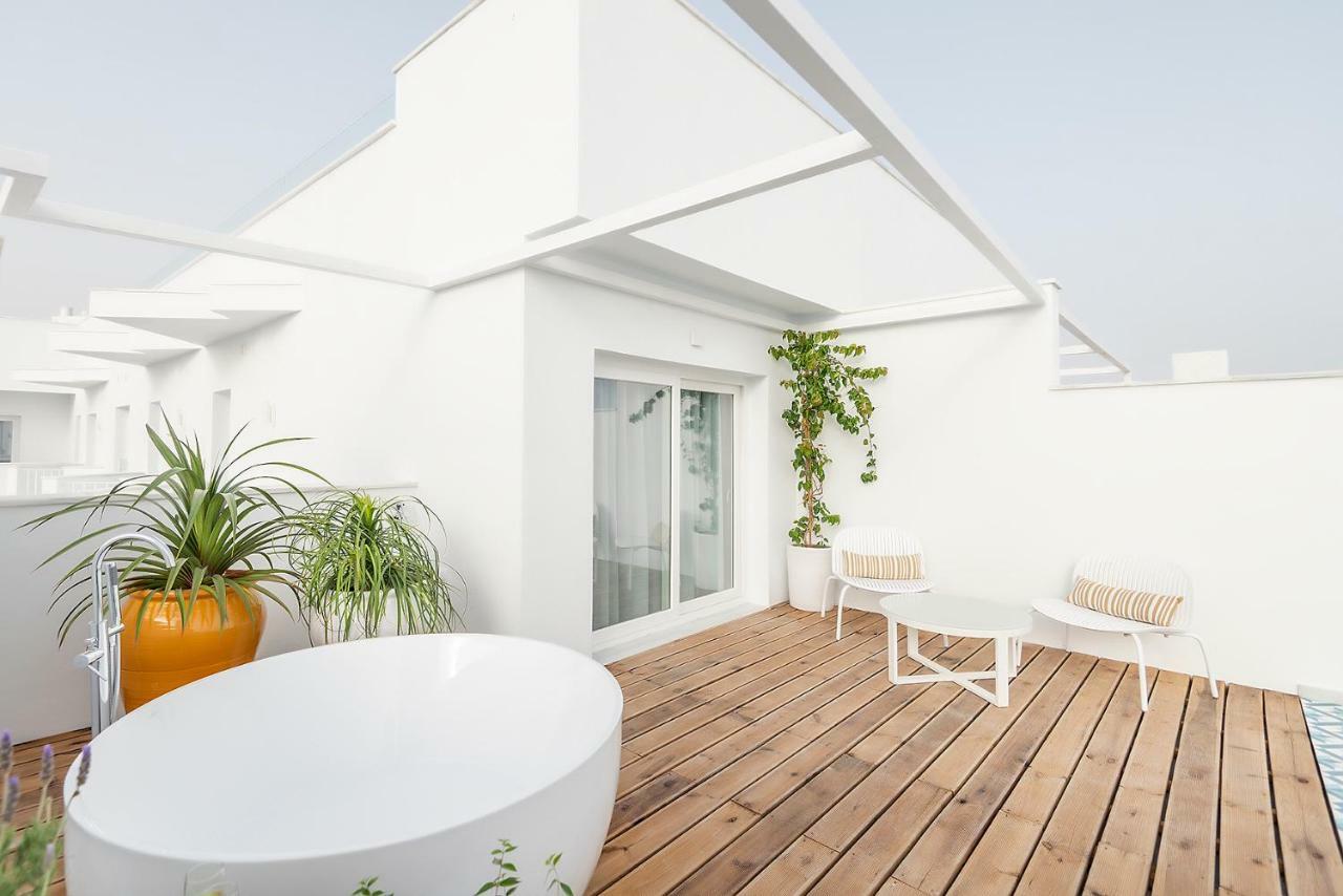Ático con vistas al mar y terraza privada