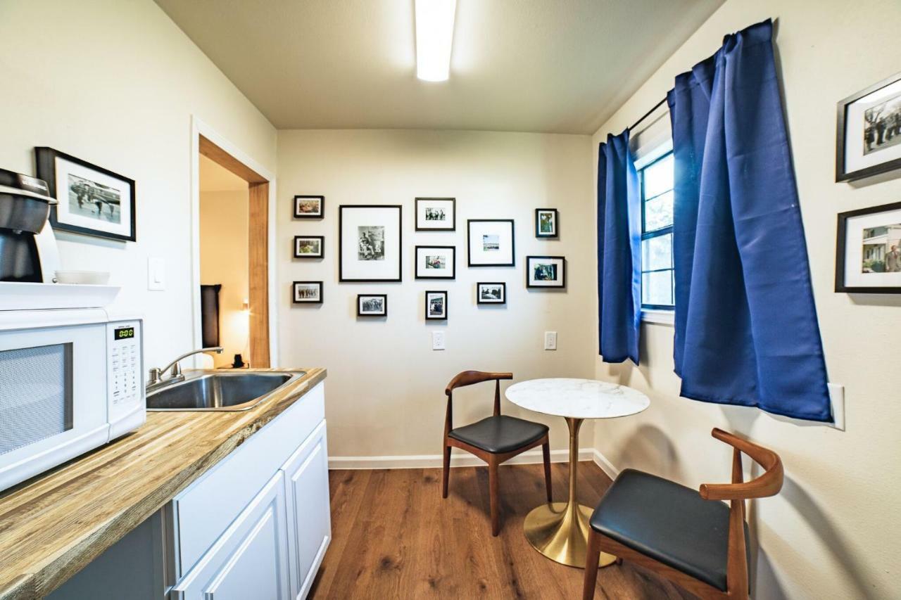 King Room Roll Shower Disability Access