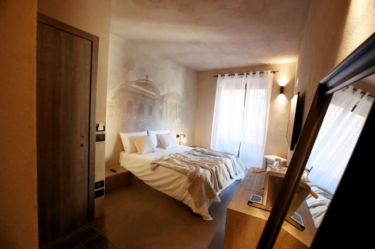 Deluxe Double Room Balcony