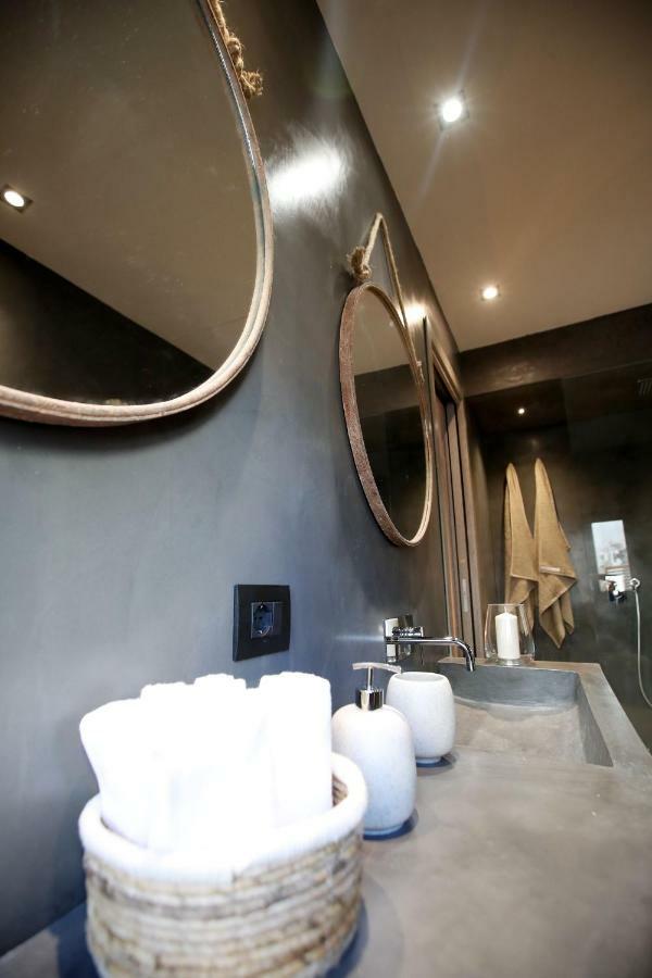Deluxe Suite Spa Bath