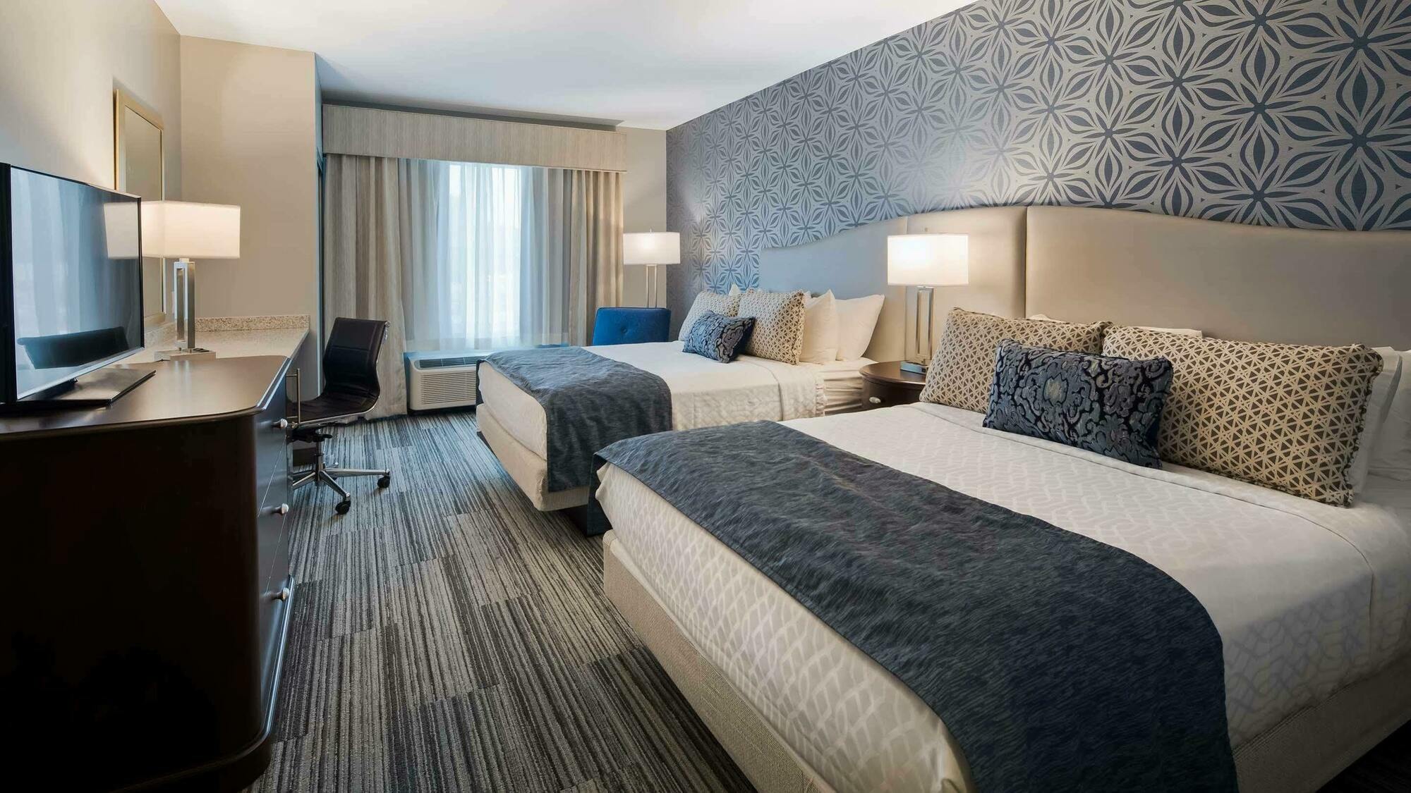 Larger Queen Room with Two Queen Beds - Non-Smoking