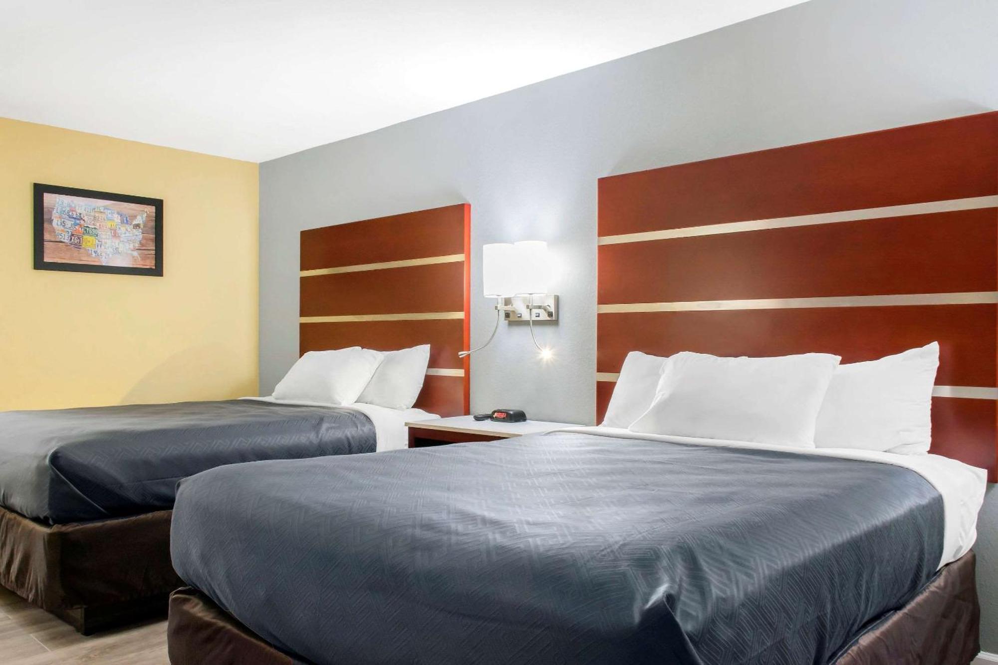 Standard Queen Room Two Queen Beds Non-Smoking