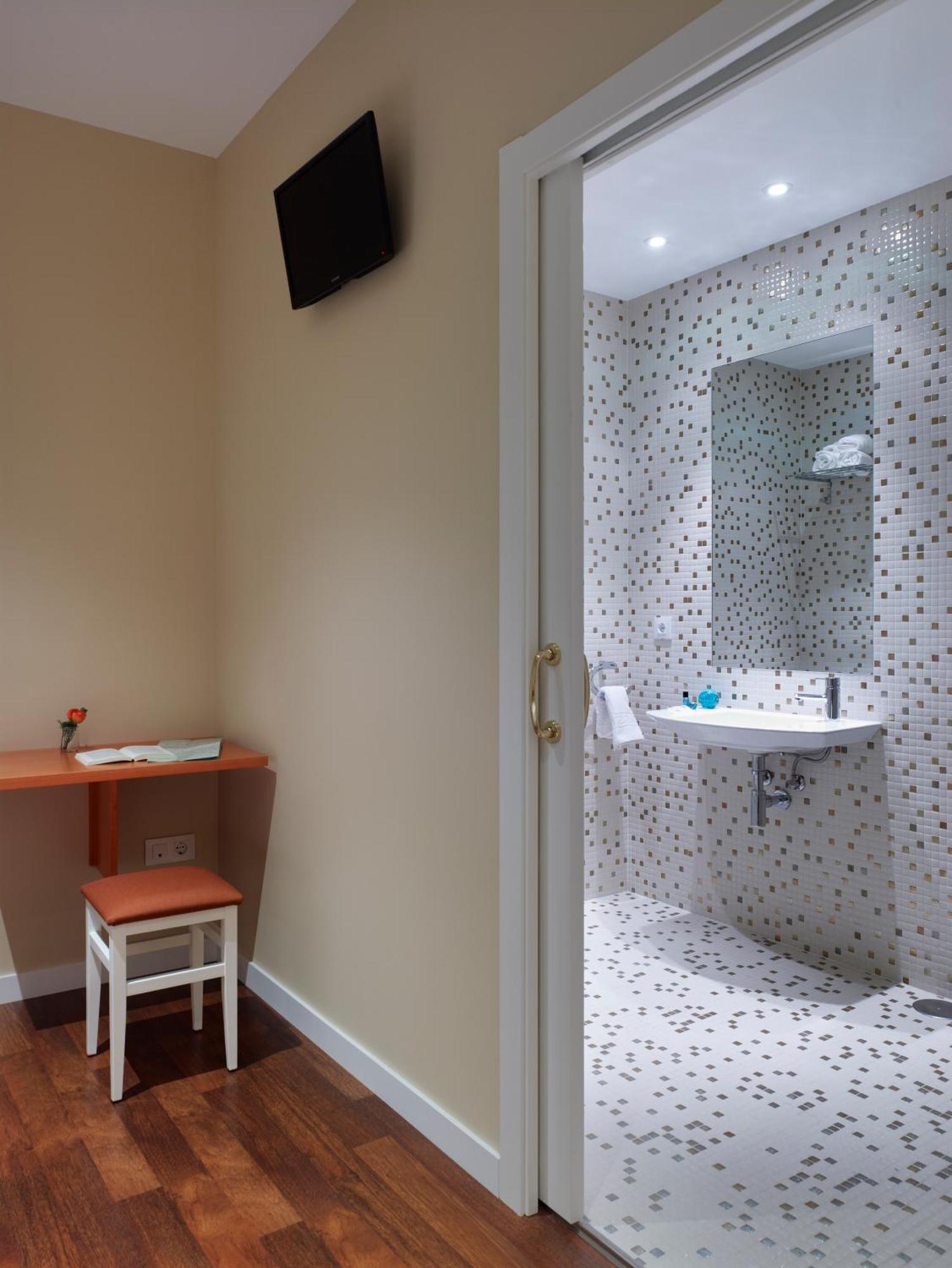 Quarto Twin Standard
