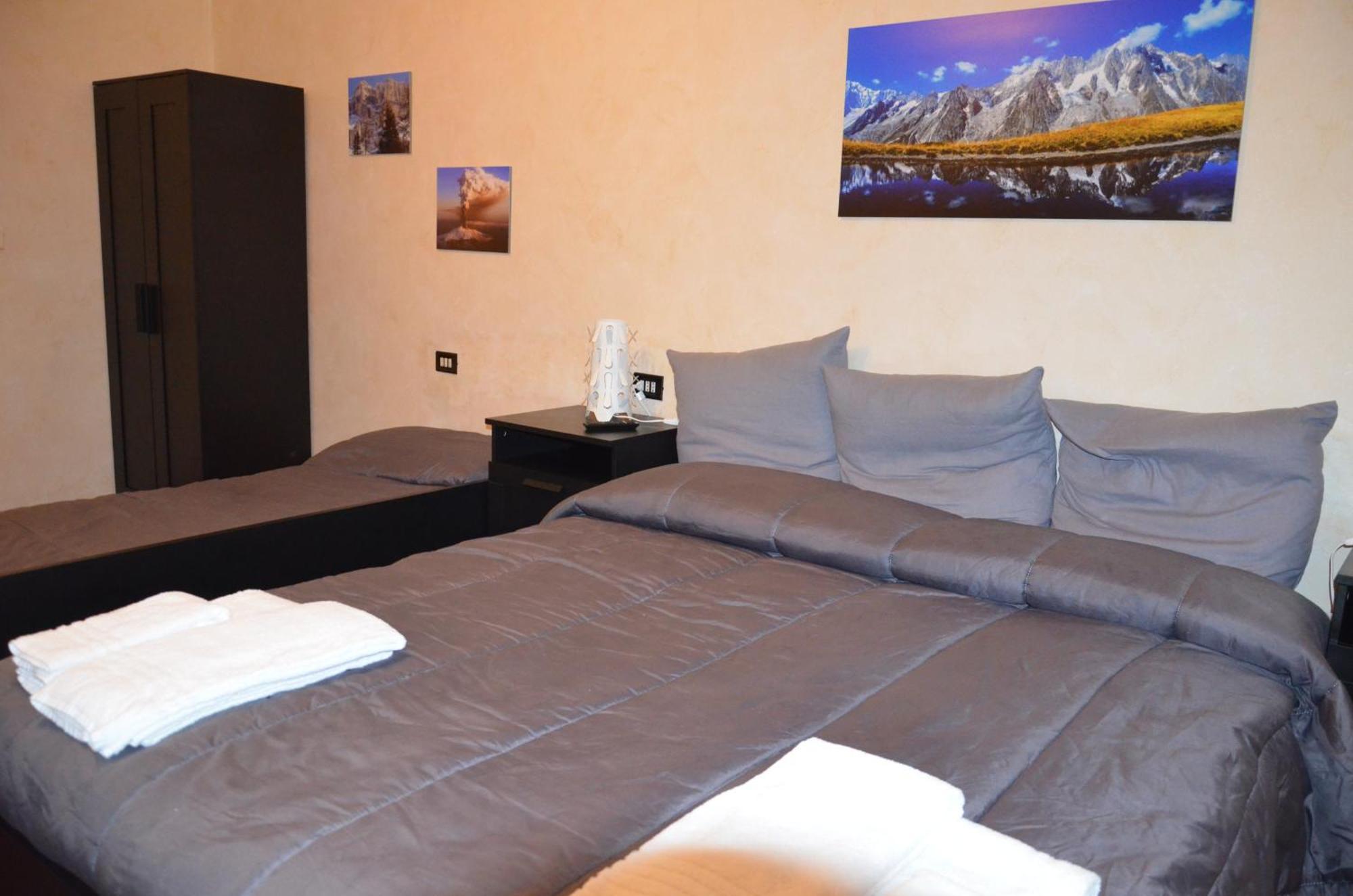 Double Room Private Bathroom