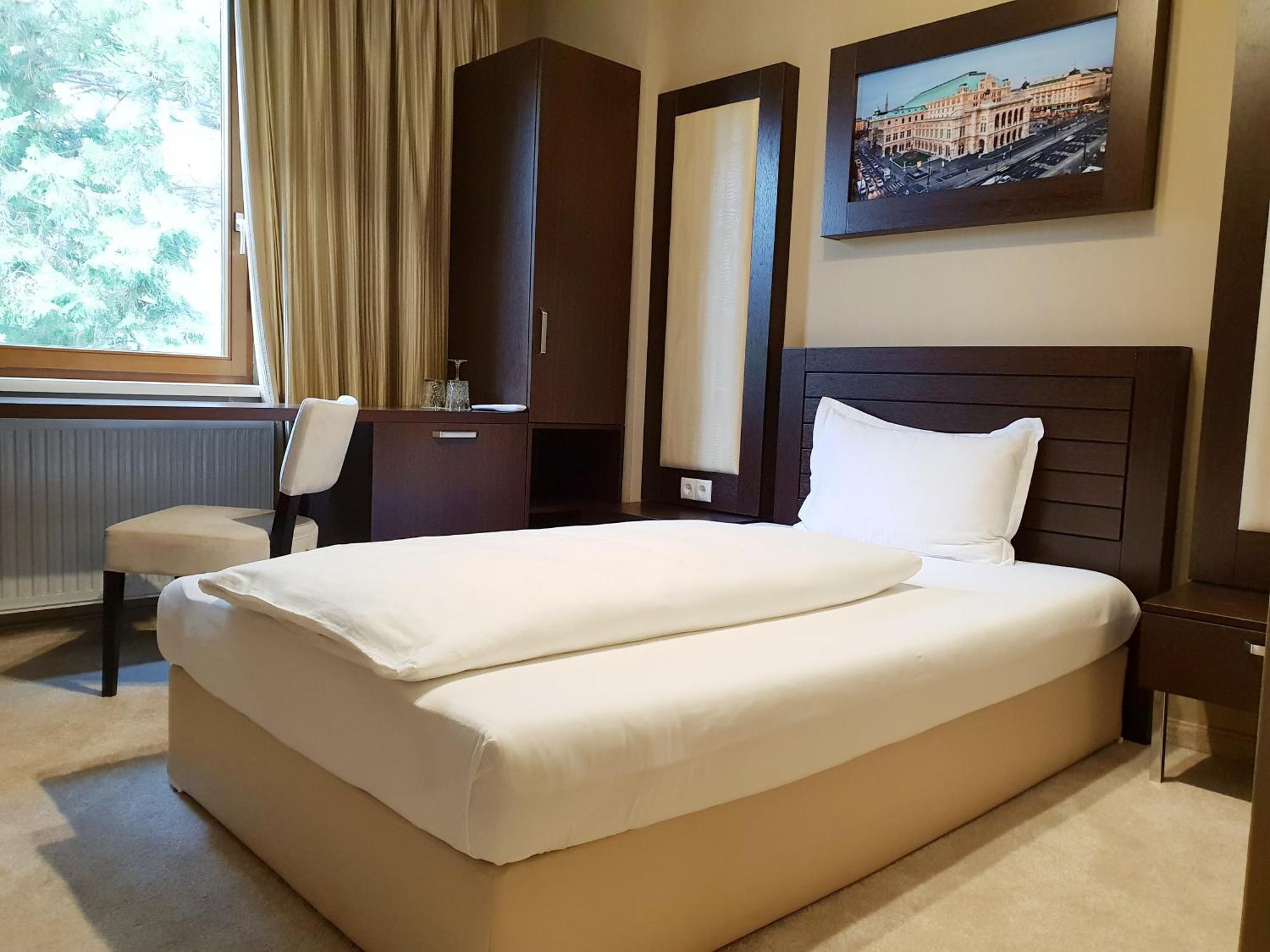 Deluxe Single Room