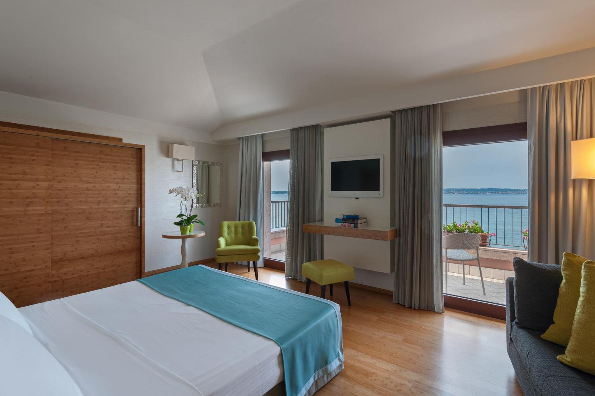King Room Prestige Lake View