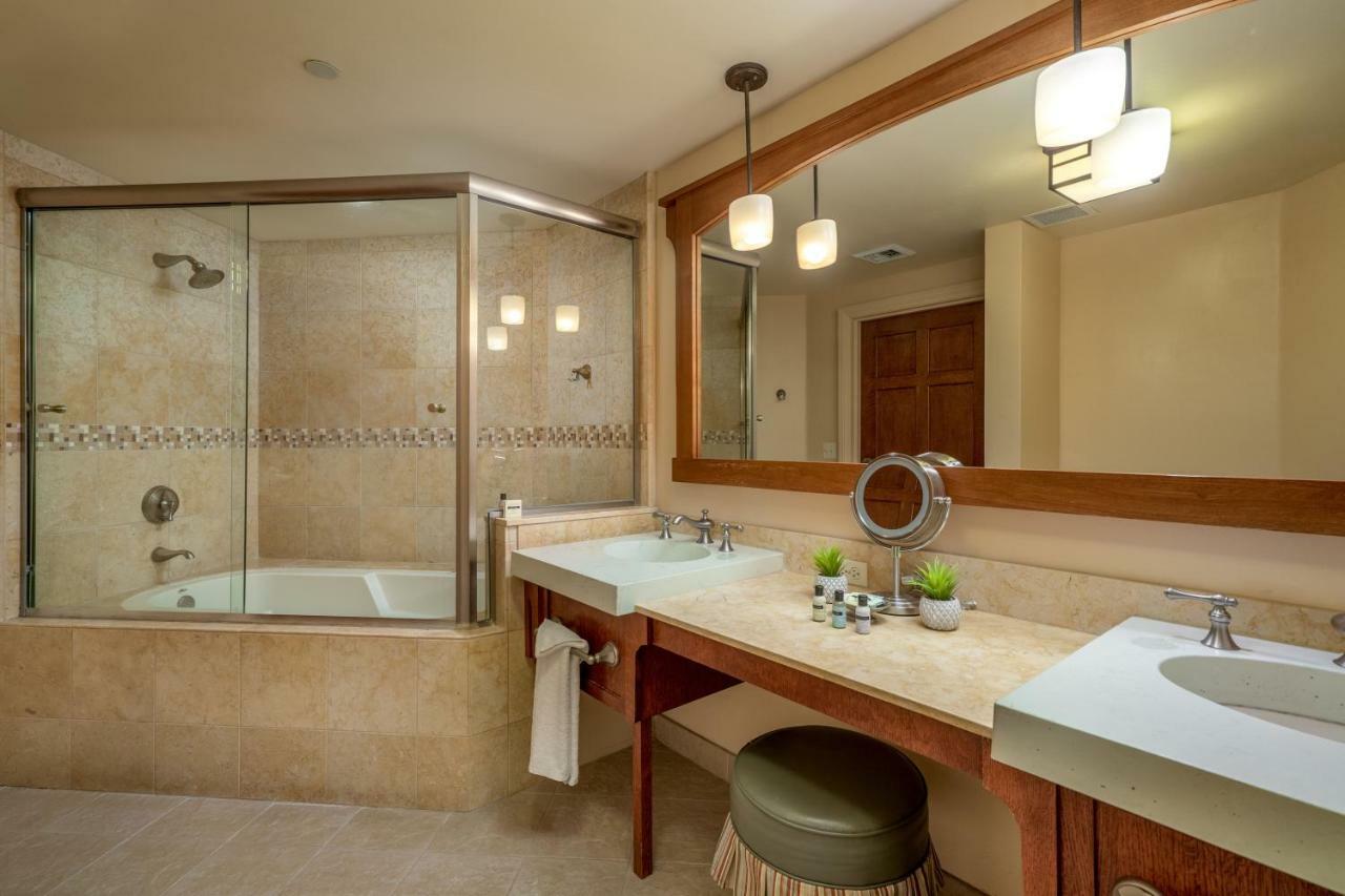 Traditional Craftsman Room