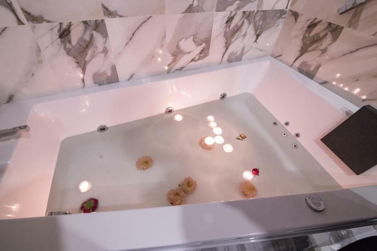 Deluxe Suite,1279626652:JPEG