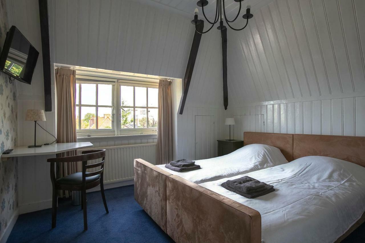 Double Room Private External Bathroom