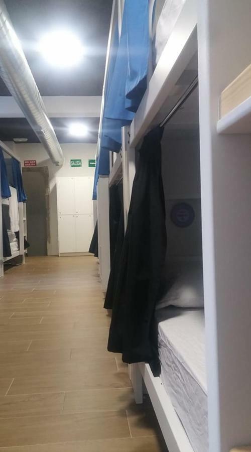 Single Bed Mixed Dormitory Room